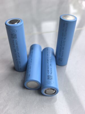 좋은 가격 앰페이스 JP30P1 18650 리?? 이온 셀 3000mAh 56A 전기 도구 및 정원 장비를 위한 높은 배수 풀 탭 온라인으로