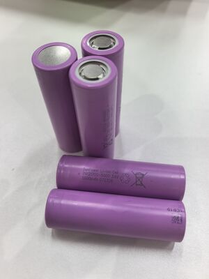 Хорошая цена Аккумулятор SunPower INR21700-5500 5500 мАч 30А с несколькими выводами для электроинструментов и легких электромобилей Онлайн